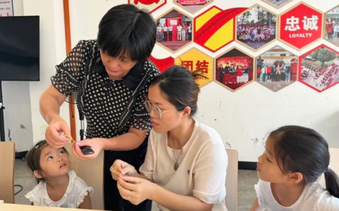 文明课堂进村居，佛山街坊乐玩“非遗”手艺