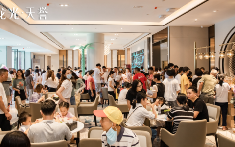 公园大境 盛启灯湖丨龙光·天誉营销中心&宾利板房璀璨绽放